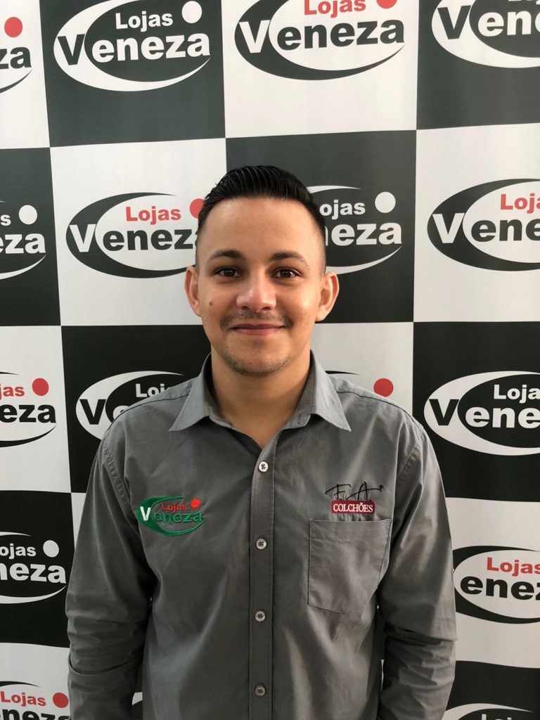 Vendedor Rodrigo Lojas Veneza Ponta Pora